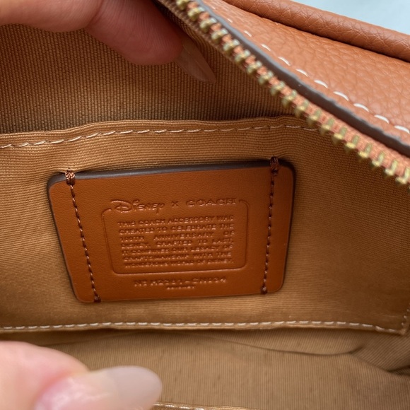 Coach X Disney Mini Jamie Camerabag - Picture 6 of 8